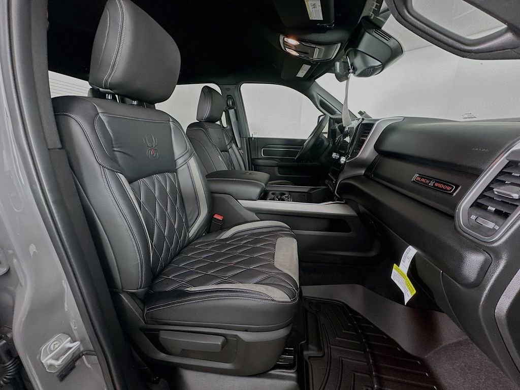 New 2026 RAM 3500 Big Horn AWD/4WD image 34