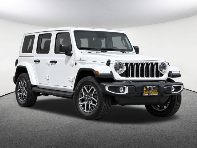 Used 2026 Jeep Wrangler Unlimited Sahara AWD/4WD image 2