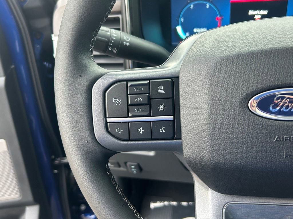 New 2026 Ford F250 Lariat w/ Black Appearance Package image 44