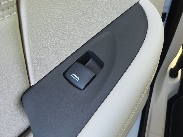 Certified 2023 Buick Envision Essence AWD/4WD image 11