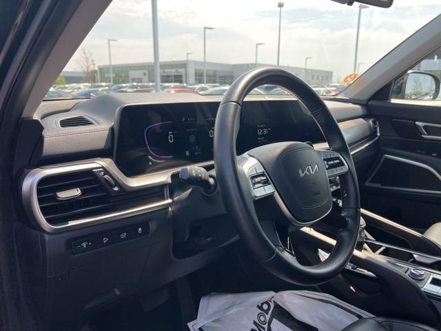 Used 2025 Kia Telluride S image 9
