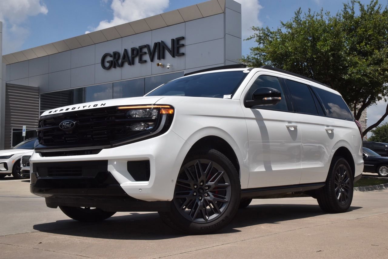 Certified 2025 Ford Expedition Platinum w/ Stealth Performance Package AWD/4WD image 2
