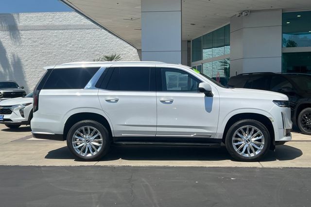 Used 2023 Cadillac Escalade Premium Luxury AWD/4WD image 3