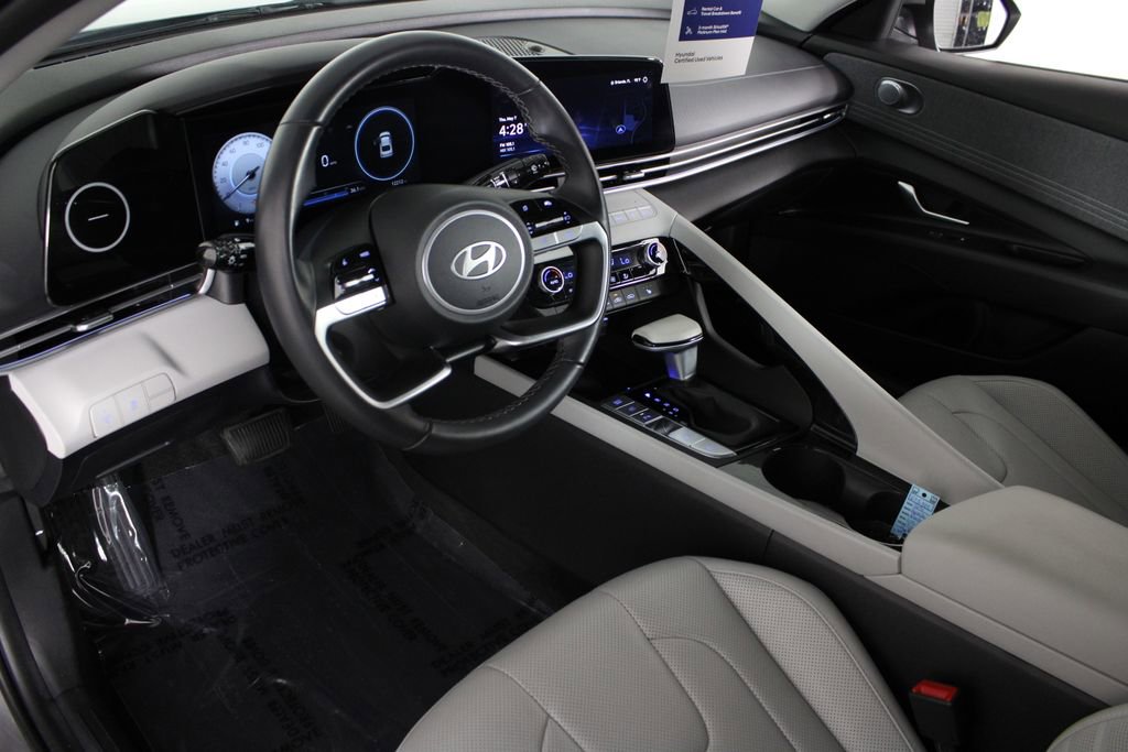 Certified 2024 Hyundai Elantra Limited FWD image 19