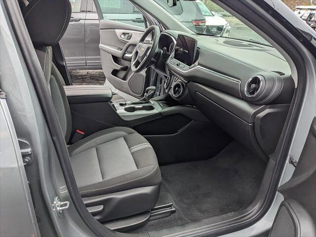 Used 2024 Chevrolet Blazer LT w/ Convenience Package image 16