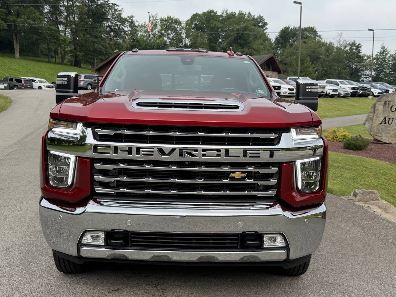 Used 2021 Chevrolet Silverado 3500 LTZ w/ LTZ Convenience Package AWD/4WD image 3