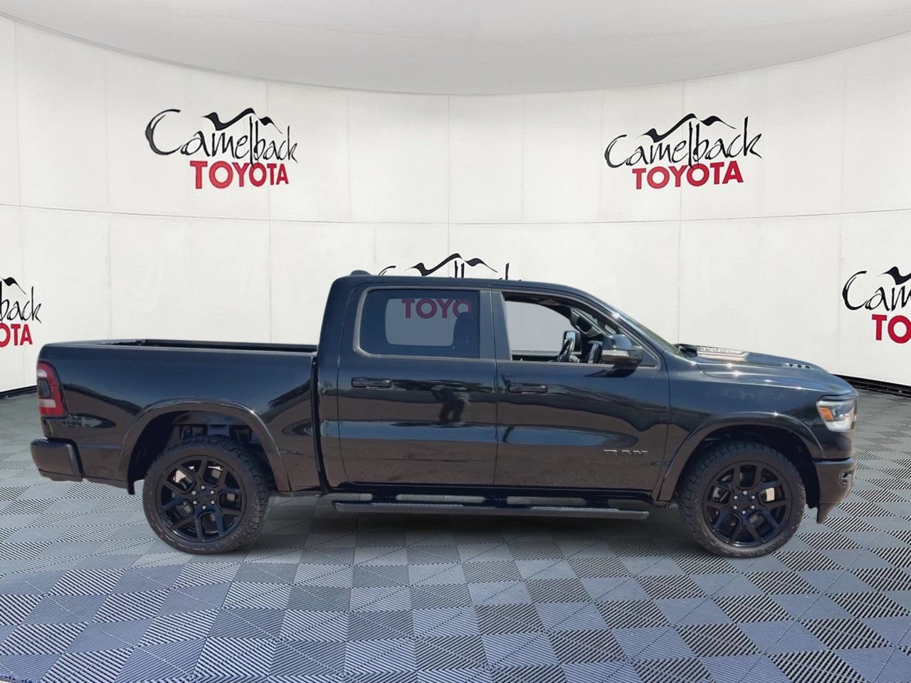 Used 2020 RAM 1500 Laramie AWD/4WD image 4