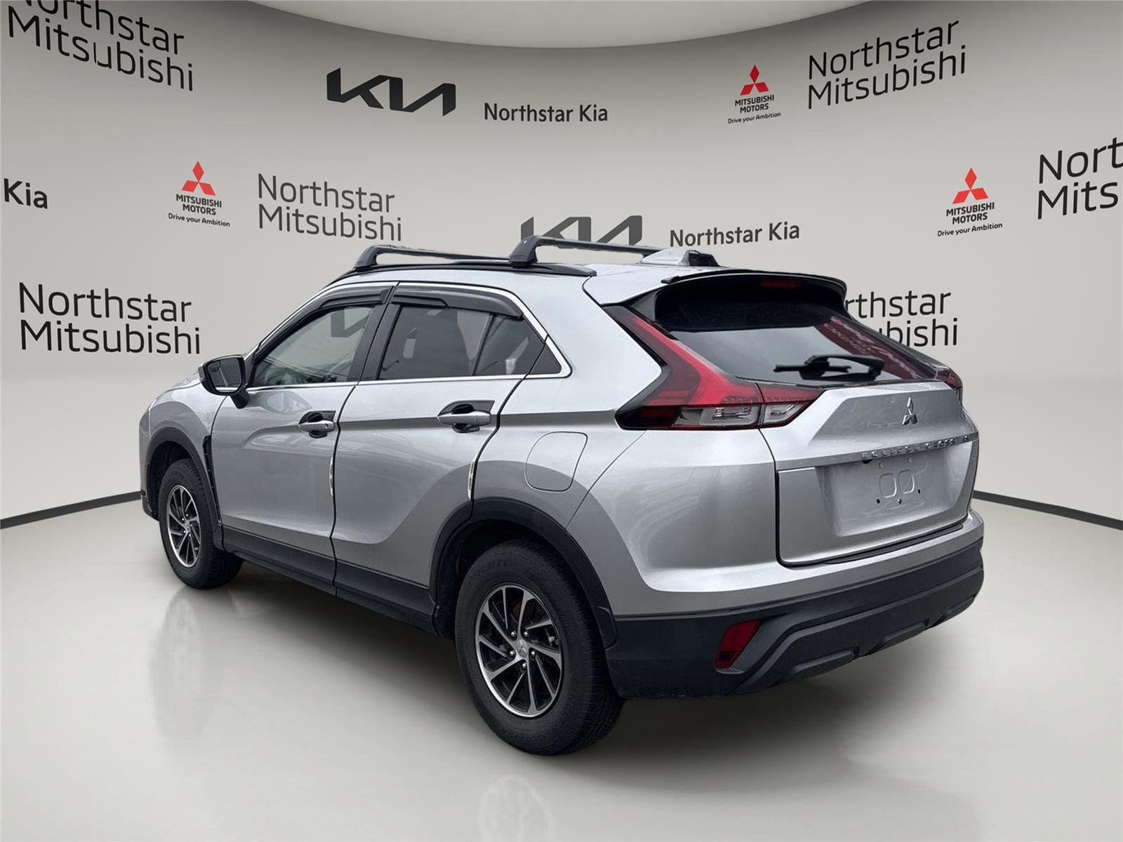 Used 2022 Mitsubishi Eclipse Cross ES image 4