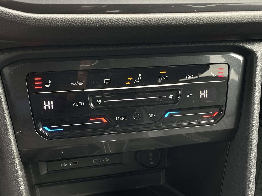 Used 2023 Volkswagen Tiguan SE image 17