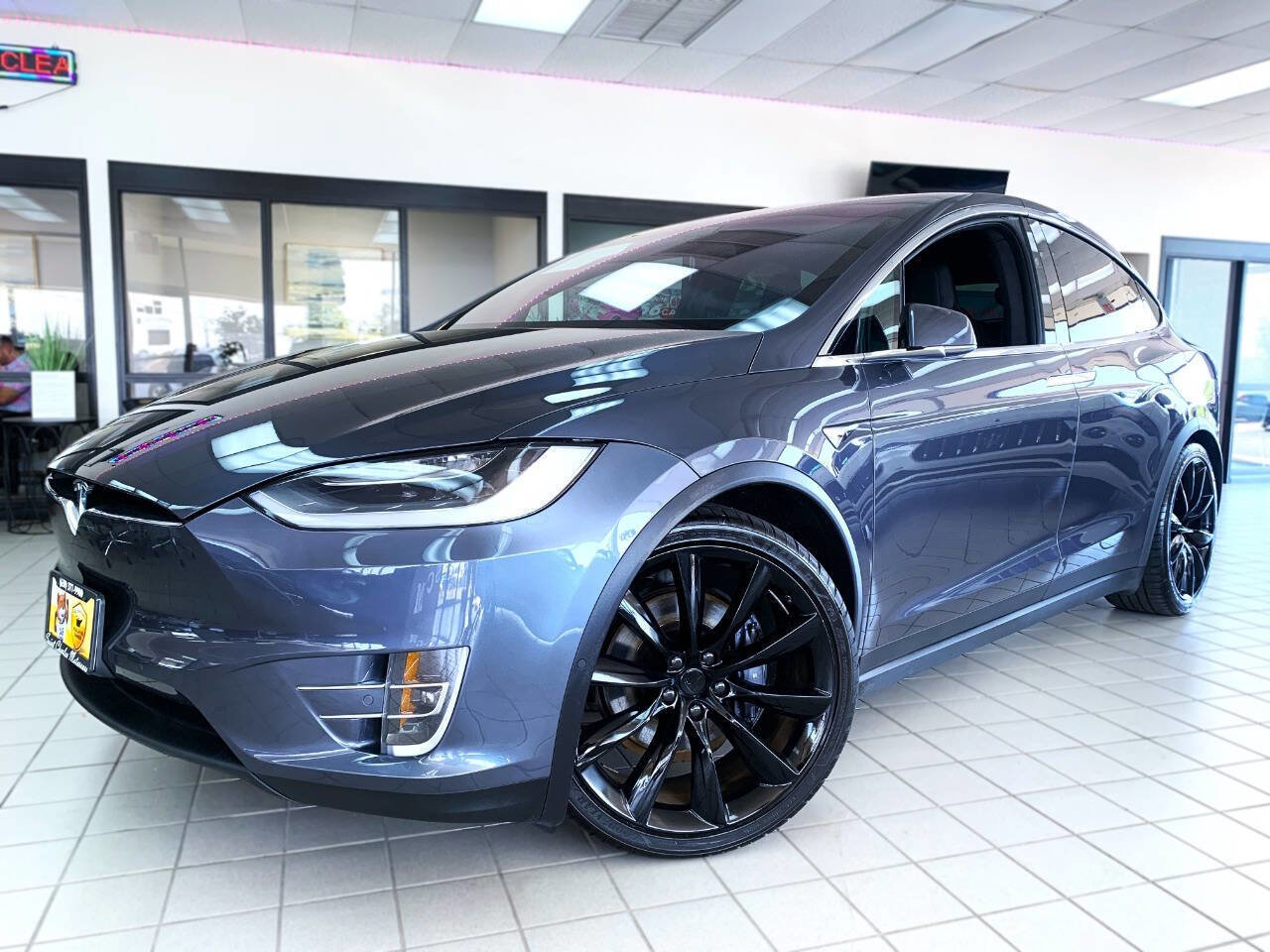 Used 2019 Tesla Model X Long Range image 2