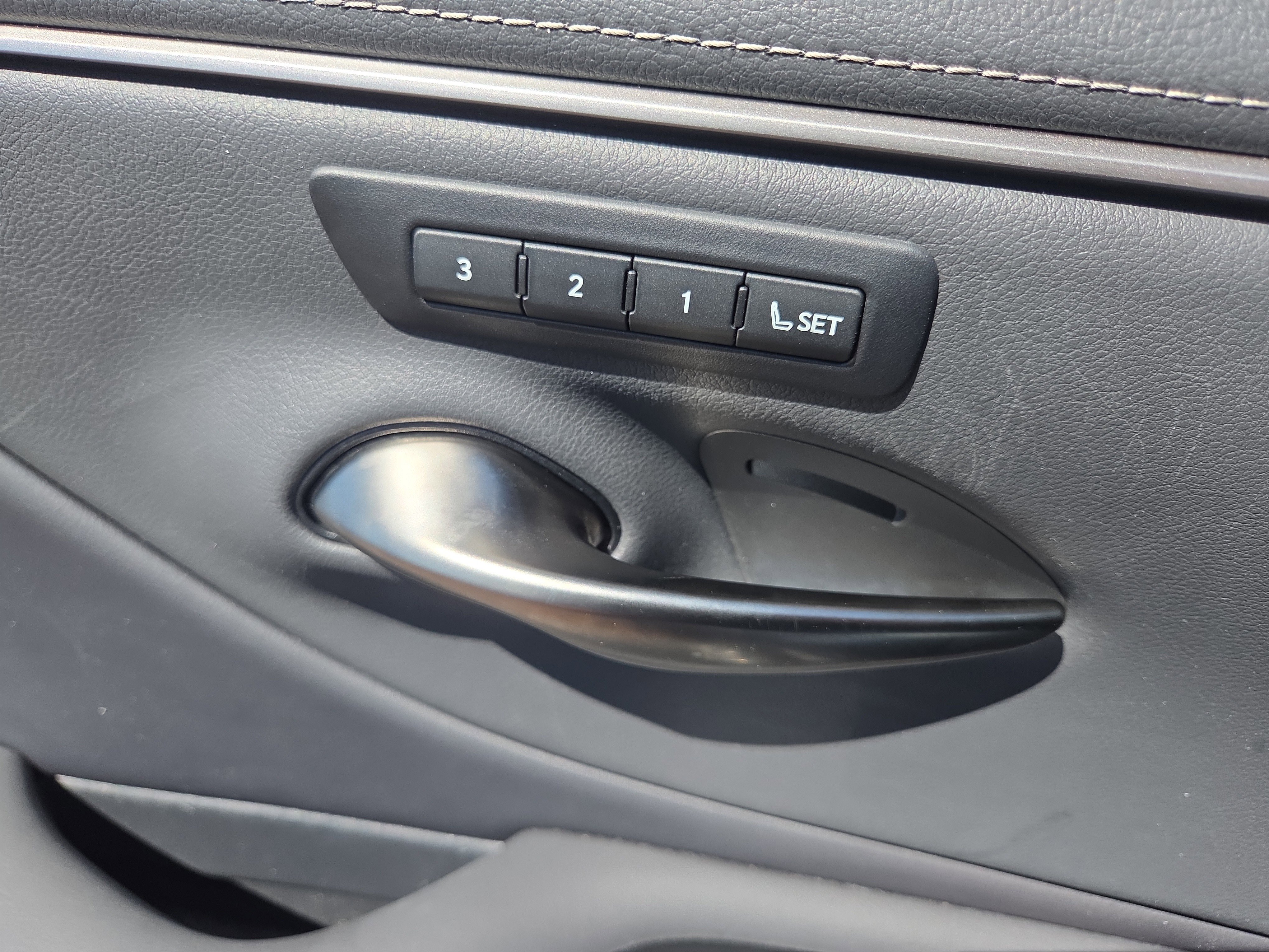 Certified 2023 Lexus ES 350 w/ Premium Package image 32