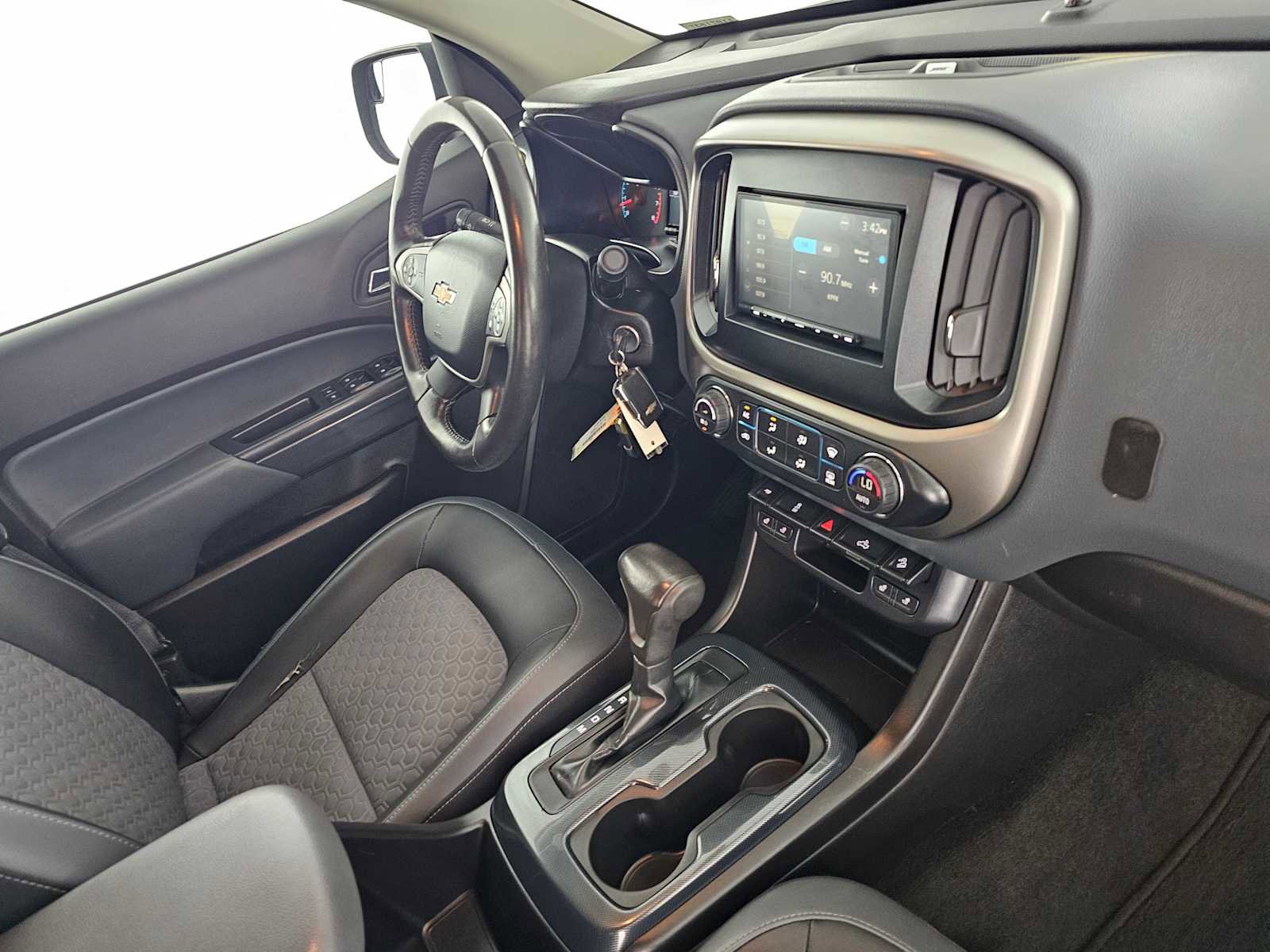 Used 2015 Chevrolet Colorado Z71 image 11