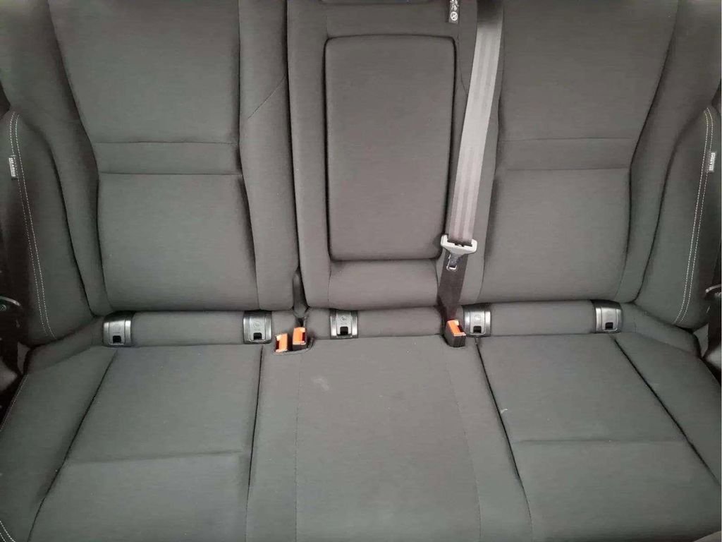 Used 2025 Nissan Rogue S image 17