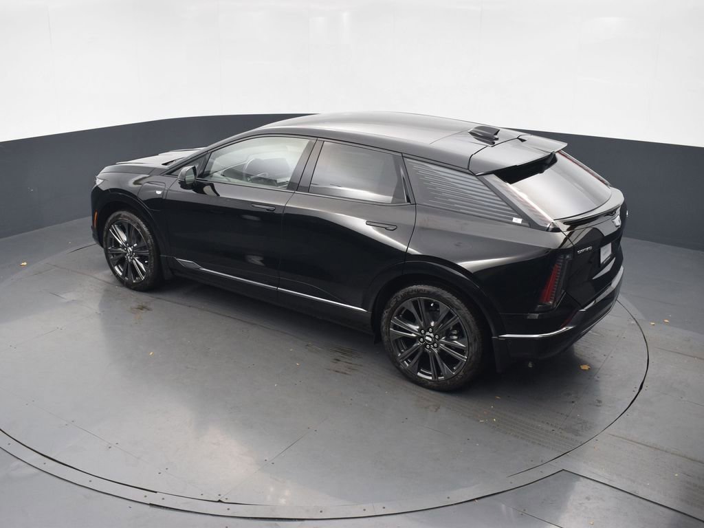 New 2026 Cadillac Optiq Sport 2 w/ LPO, Floor Liner Package image 42