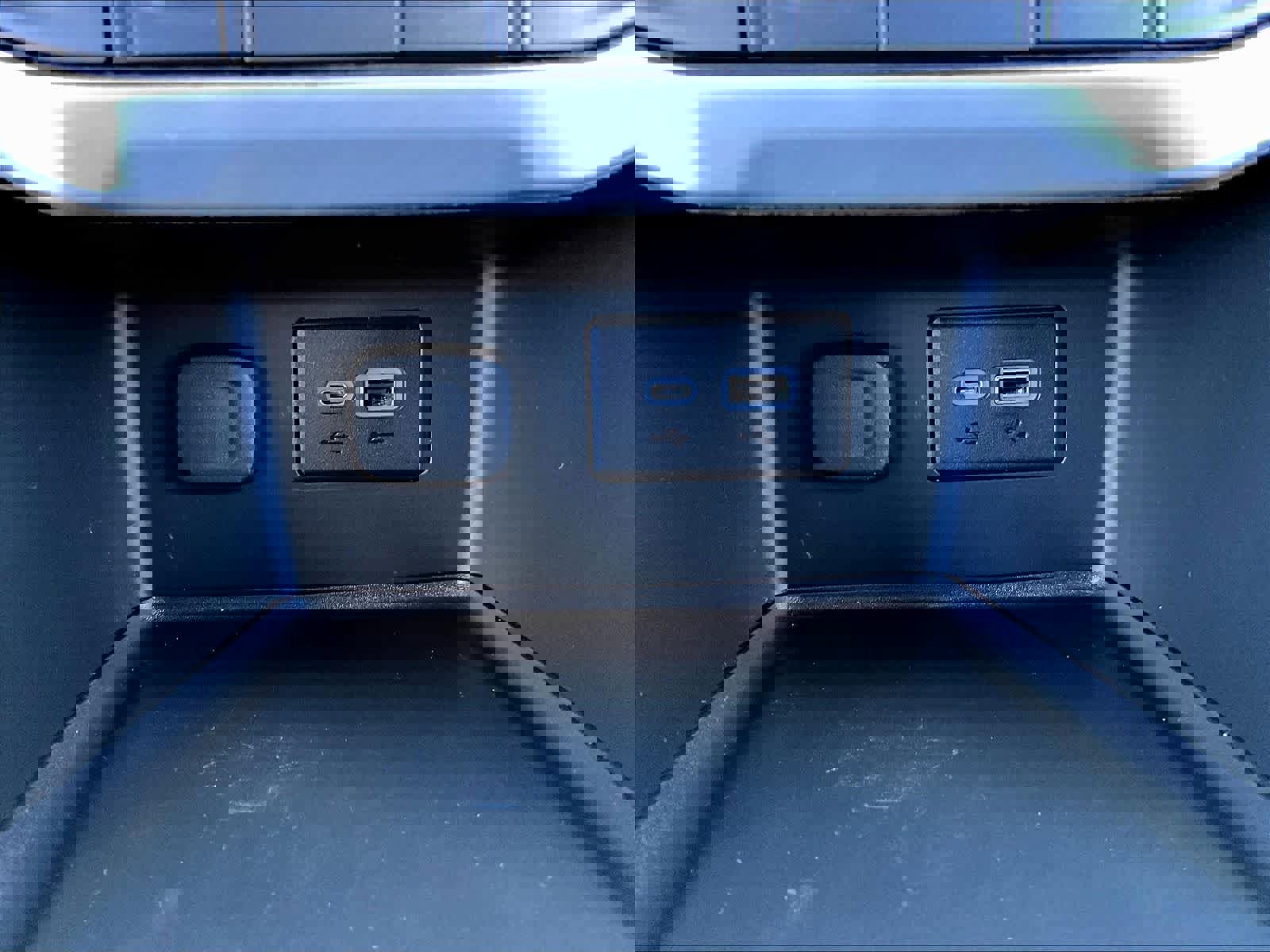 Used 2022 GMC Acadia SLE image 28