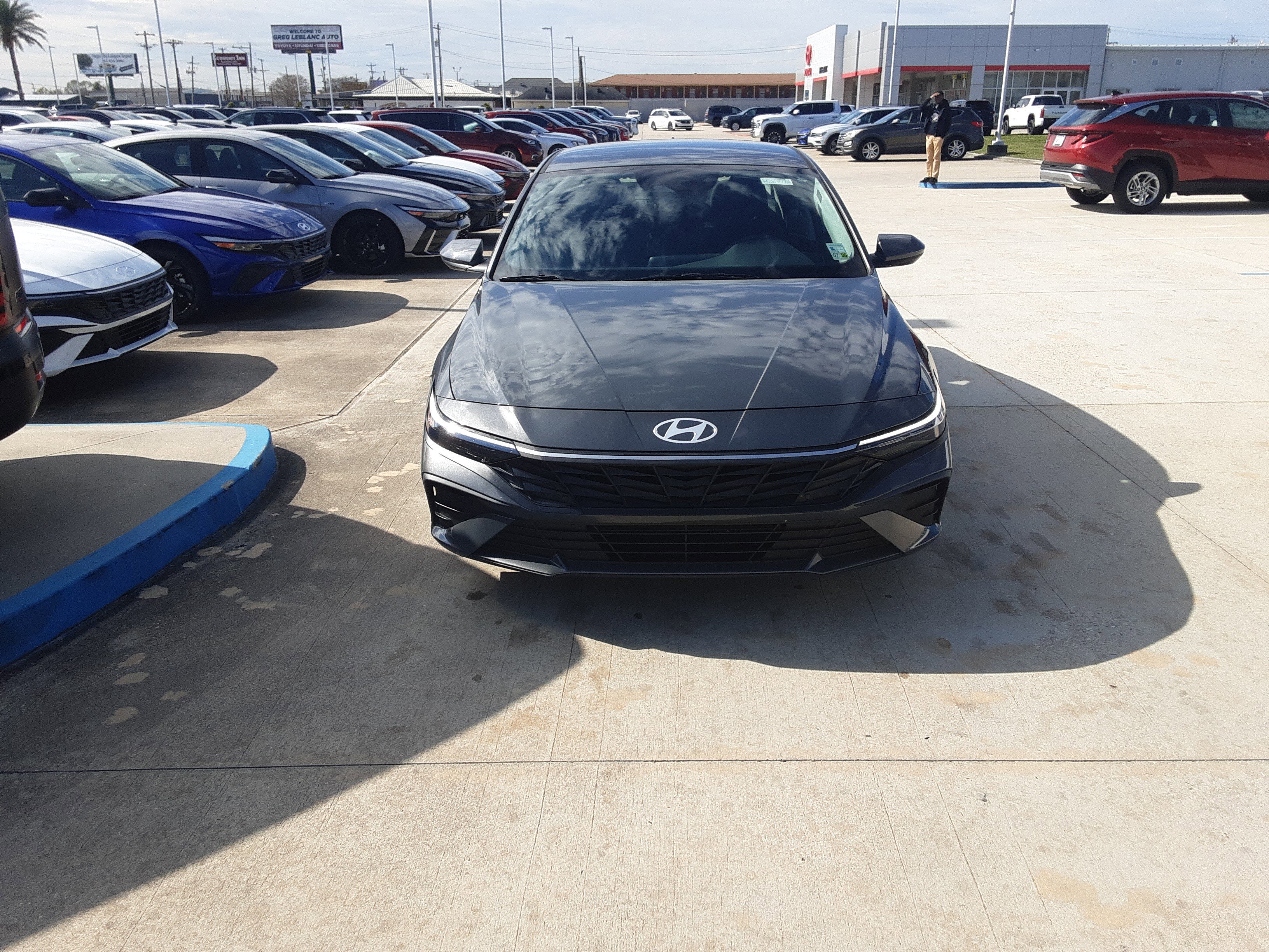 Used 2024 Hyundai Elantra SEL image 2