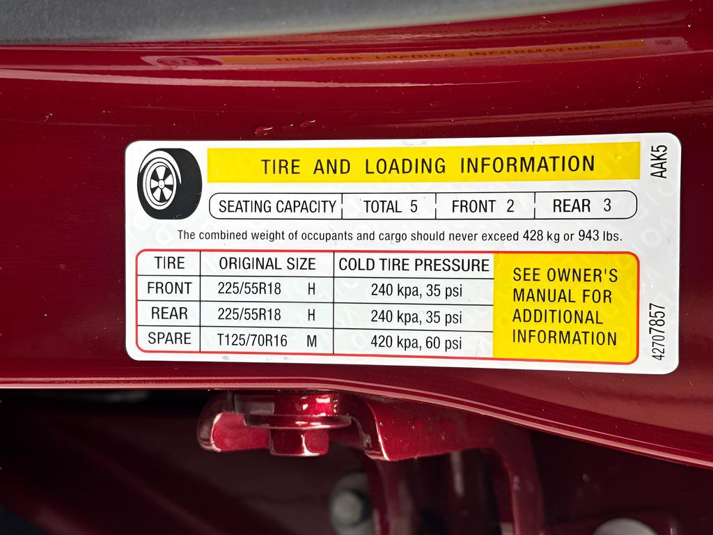 Used 2023 Chevrolet TrailBlazer RS w/ Sun and Liftgate Package image 6