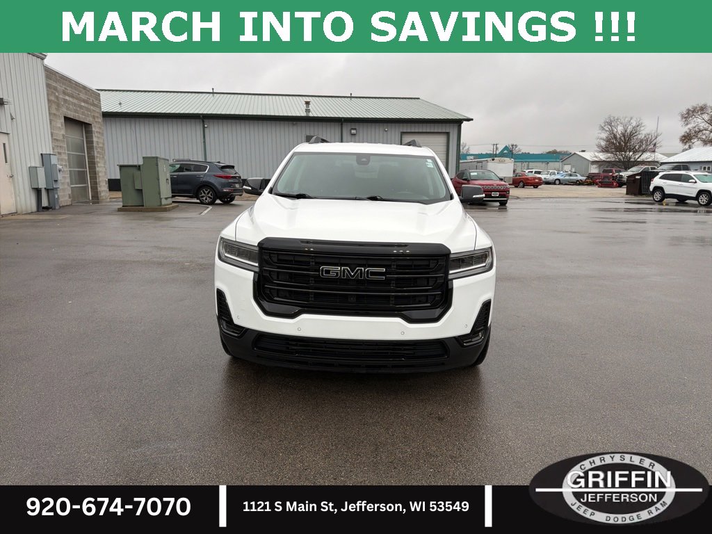 Used 2023 GMC Acadia SLE w/ Driver Convenience Package image 3