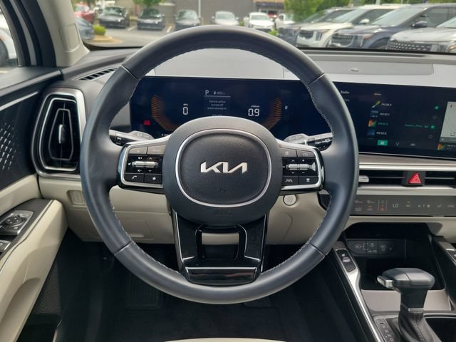 Certified 2025 Kia Sorento S FWD image 11