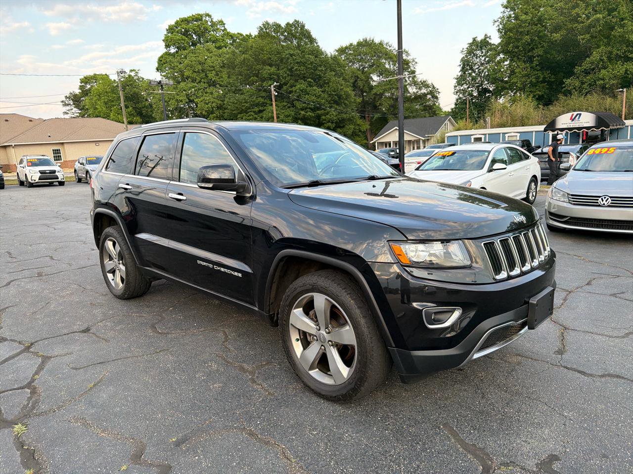 Used 2014 Jeep Grand Cherokee Limited AWD/4WD image 9