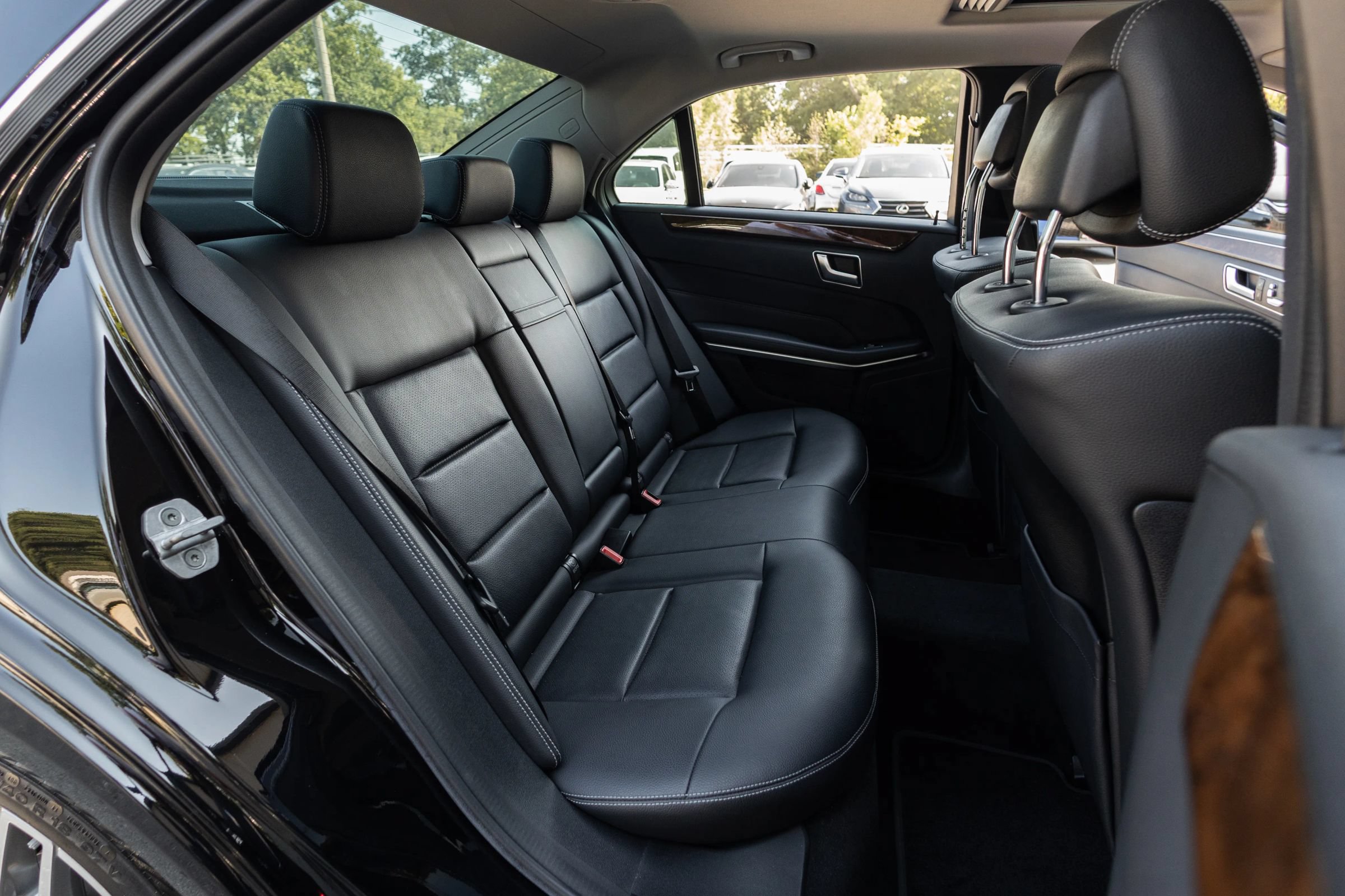 Used 2014 Mercedes-Benz E 350 4MATIC Sedan image 33