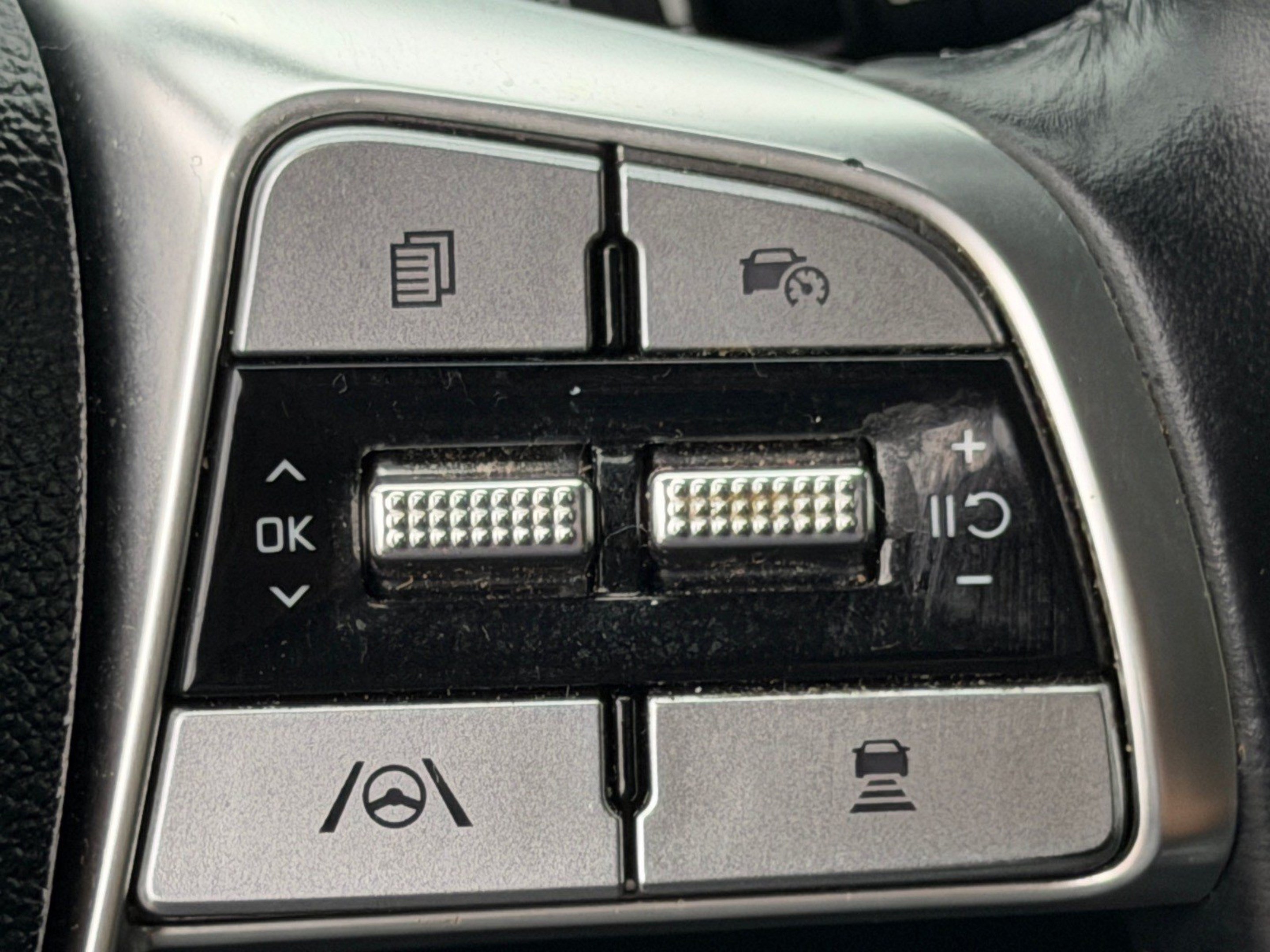 Certified 2024 Kia Telluride EX FWD image 43