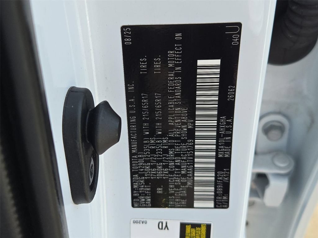 Used 2026 Toyota Corolla Cross LE FWD image 25