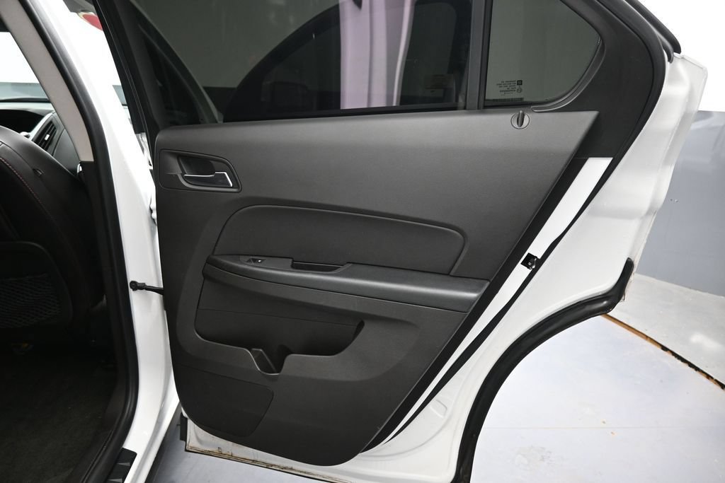 Used 2013 Chevrolet Equinox LT AWD/4WD image 19
