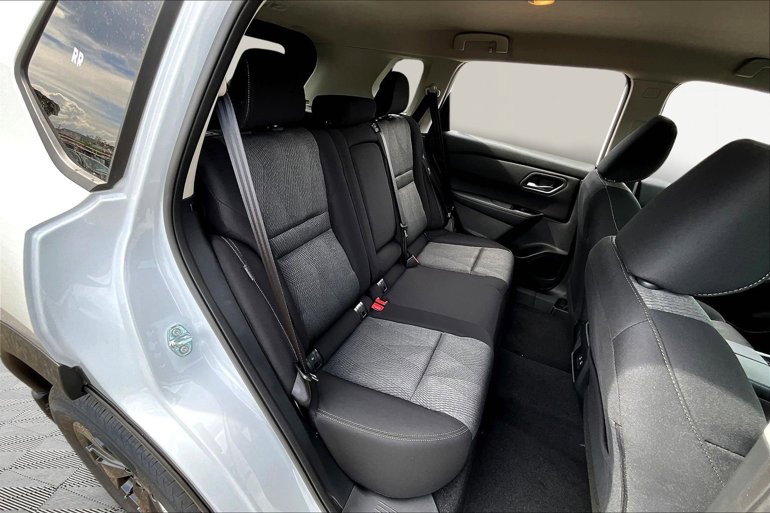 New 2026 Nissan Rogue SV w/ Cold Weather Package AWD/4WD image 19