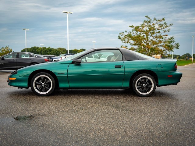 Used 1997 Chevrolet Camaro Z28 w/ Preferred Equipment Group 2 image 8