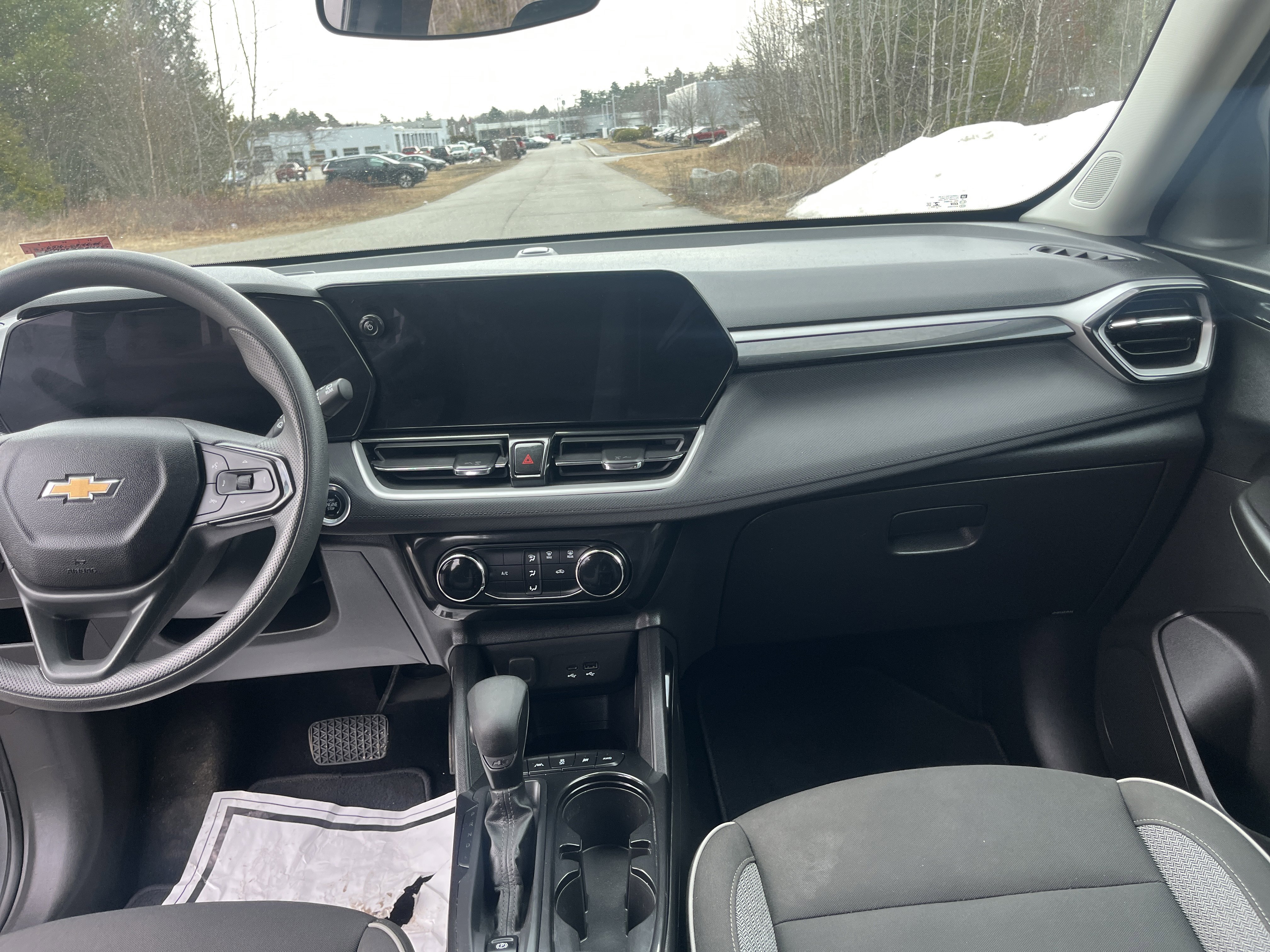 Used 2025 Chevrolet TrailBlazer LT AWD/4WD image 19