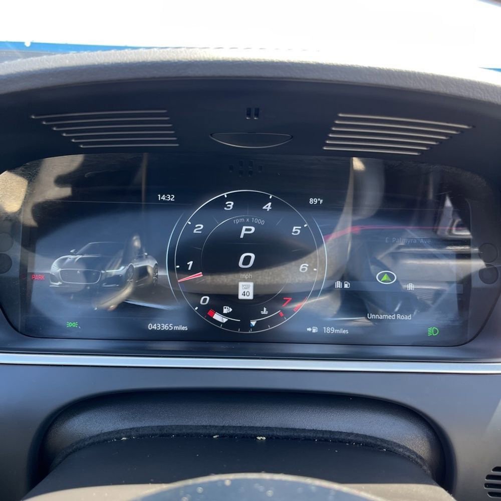 Used 2021 Jaguar F-TYPE Convertible RWD image 11