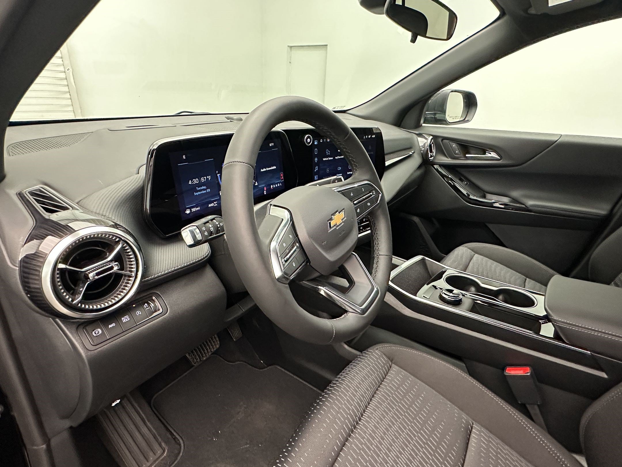 New 2027 Chevrolet Equinox LT AWD/4WD image 4