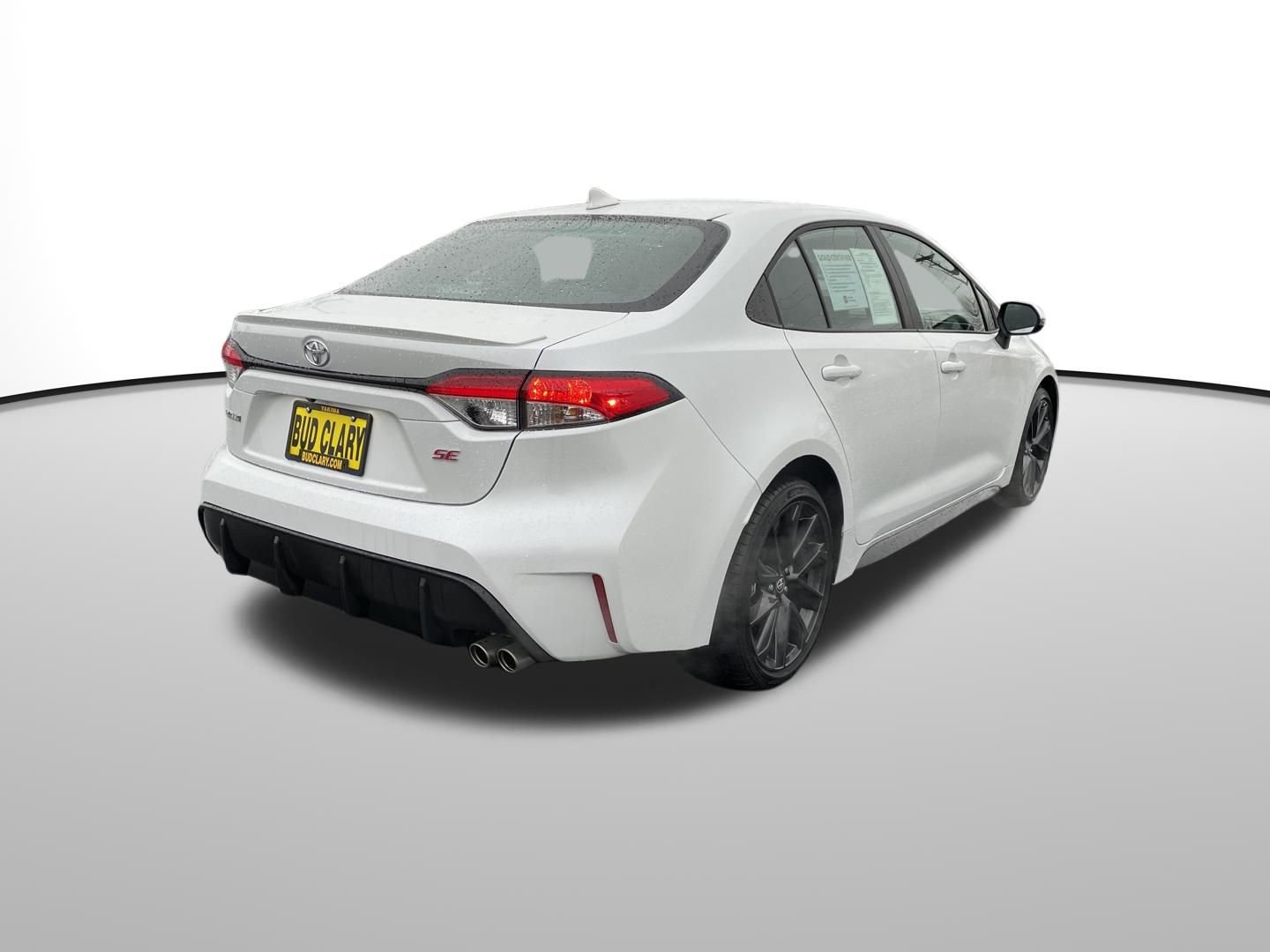 Certified 2025 Toyota Corolla SE image 3