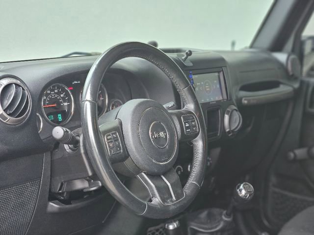 Used 2018 Jeep Wrangler Unlimited Sport w/ Connectivity Group image 12