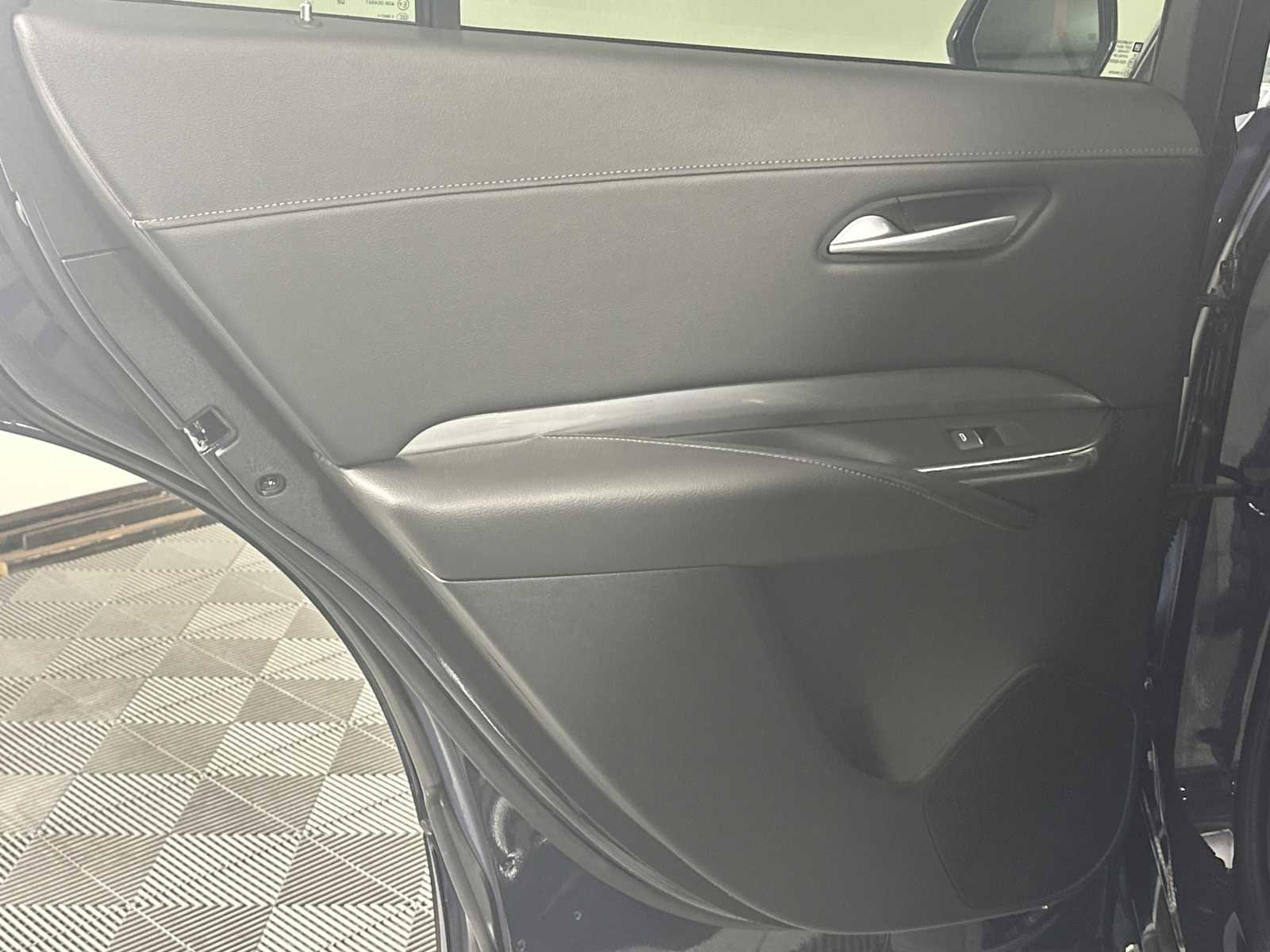 Used 2025 Cadillac XT4 Premium Luxury image 20