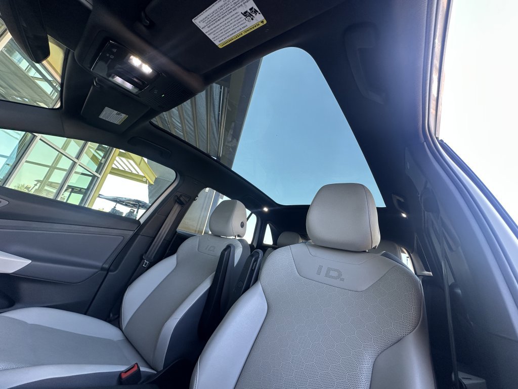 Used 2021 Volkswagen ID.4 1st Edition image 45