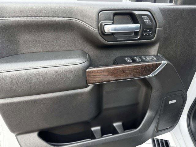 Used 2022 GMC Sierra 3500 Denali AWD/4WD image 19