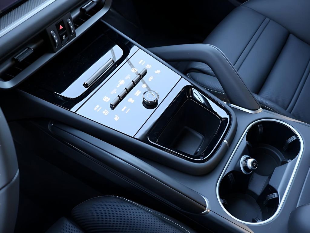 New 2026 Porsche Cayenne Turbo GT image 27