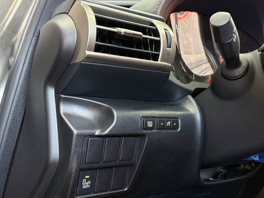 Used 2015 Lexus IS 350 w/ F-Sport Package RWD image 17