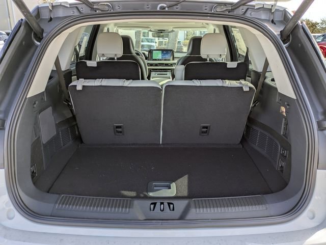 New 2026 Lincoln Aviator Reserve image 12