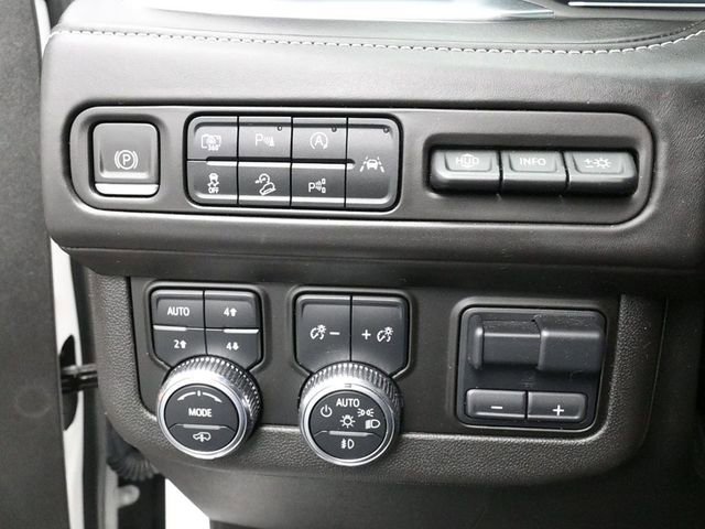 Used 2023 GMC Yukon Denali Ultimate image 11