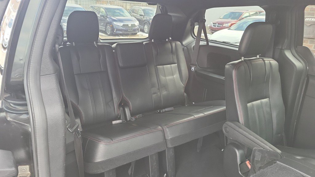 Used 2018 Dodge Grand Caravan GT FWD image 22
