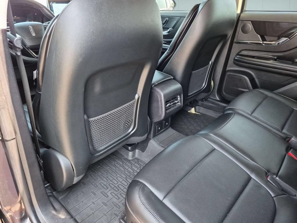 Used 2023 Lincoln Corsair Reserve w/ Equipment Group 201A AWD/4WD image 27