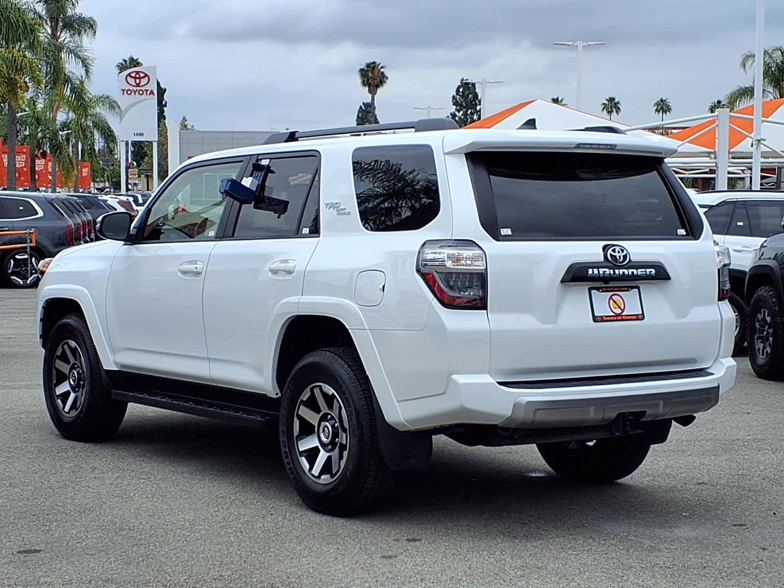 Certified 2024 Toyota 4Runner TRD Off-Road Premium AWD/4WD image 3