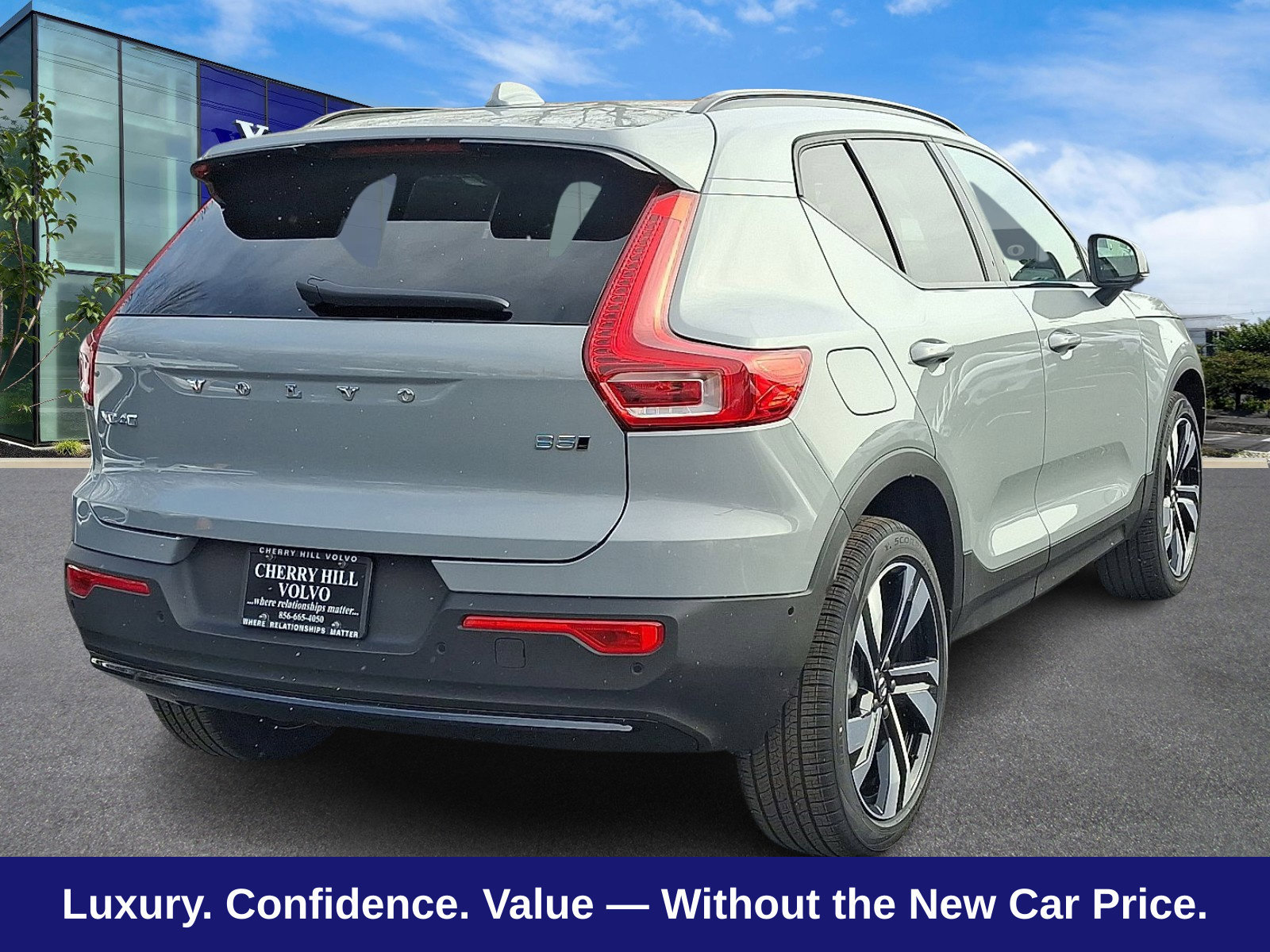 New 2026 Volvo XC40 B5 Ultra w/ Protection Package Premier AWD/4WD image 5