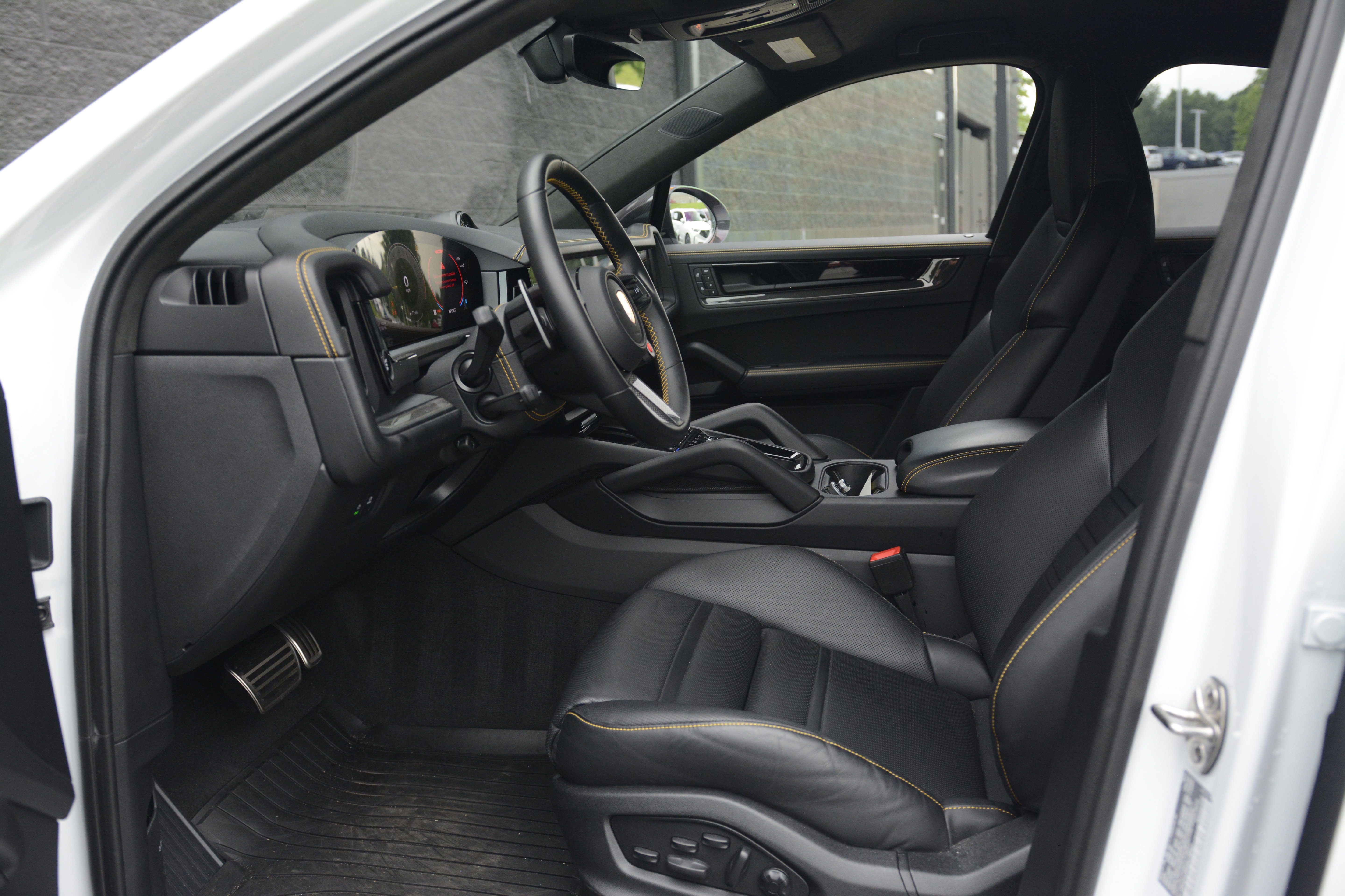 Certified 2024 Porsche Cayenne Turbo GT AWD/4WD image 16