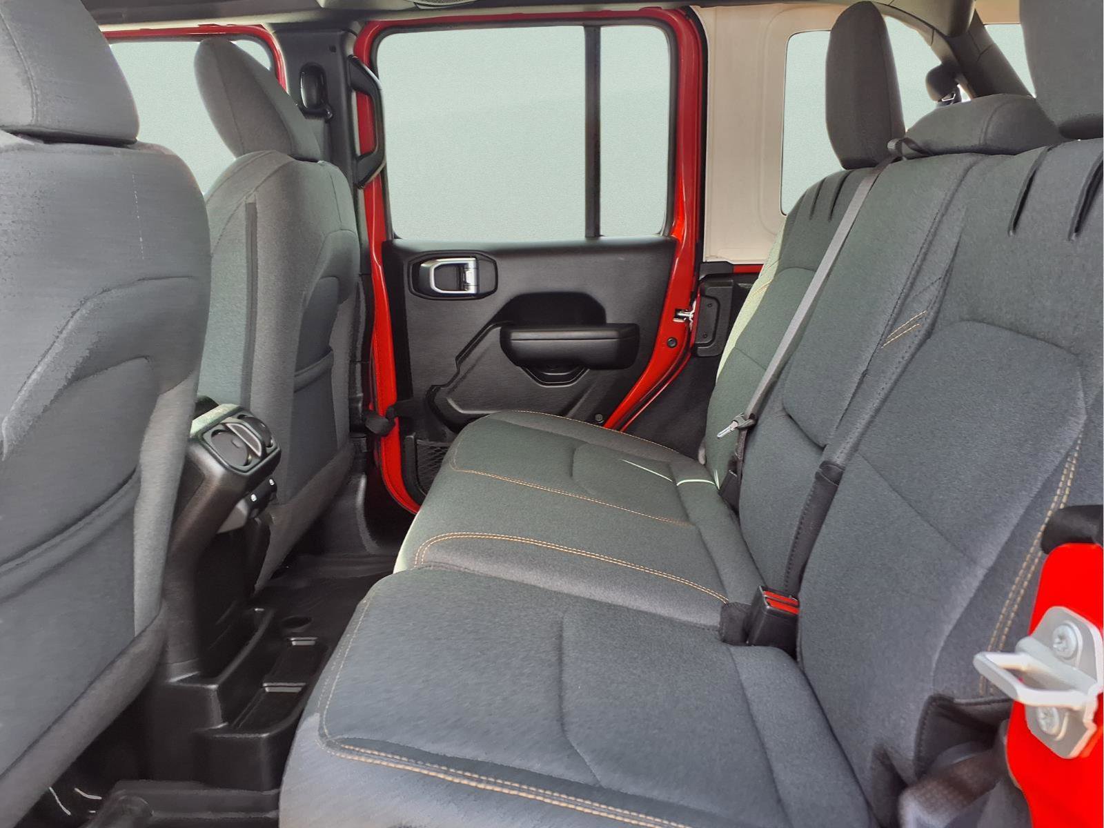 Used 2024 Jeep Wrangler Willys AWD/4WD image 13