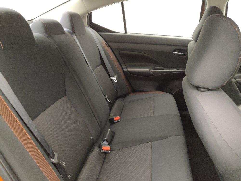 Used 2021 Nissan Versa SR FWD image 19
