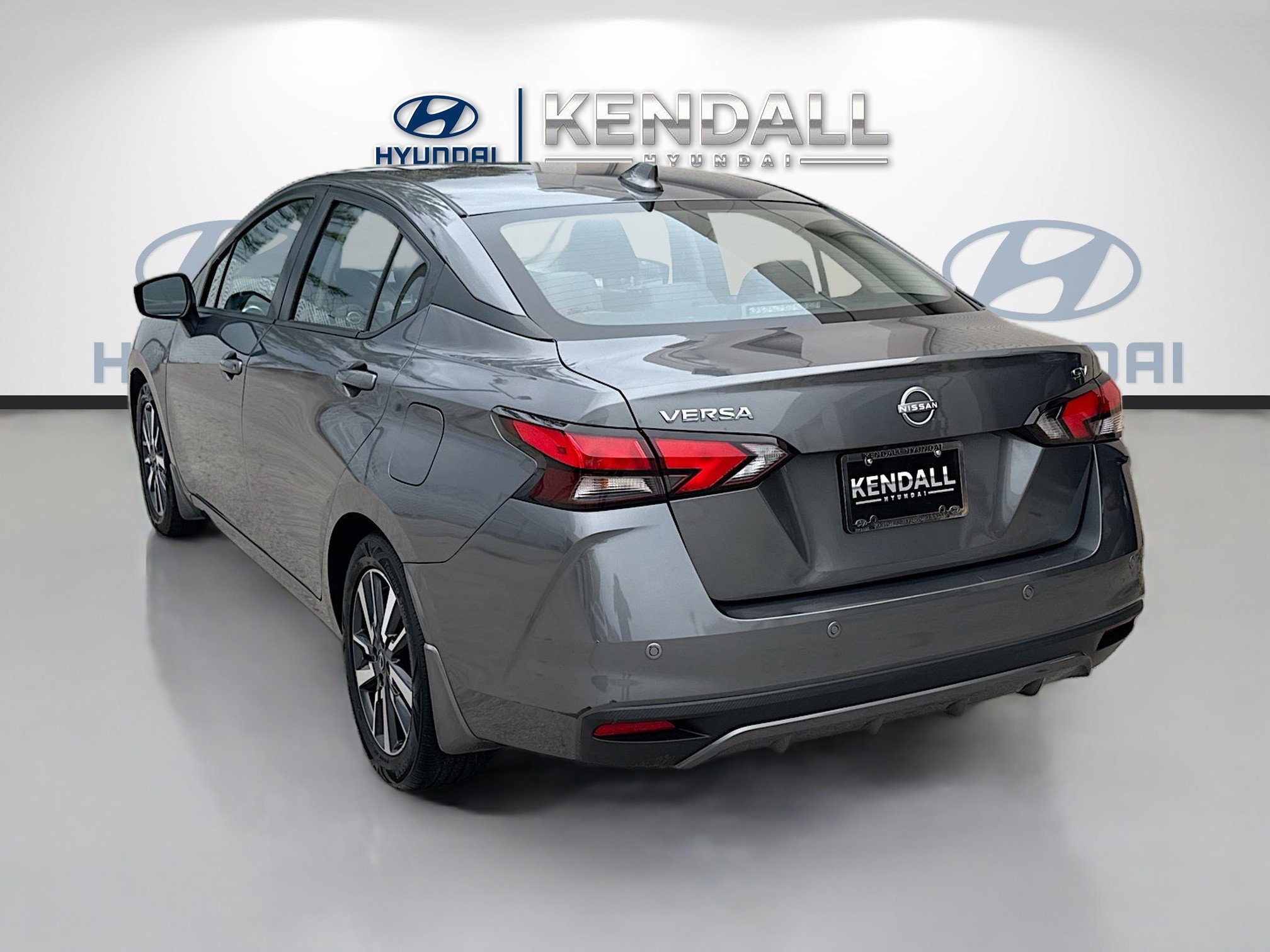 Used 2023 Nissan Versa SV w/ Trunk Package image 4